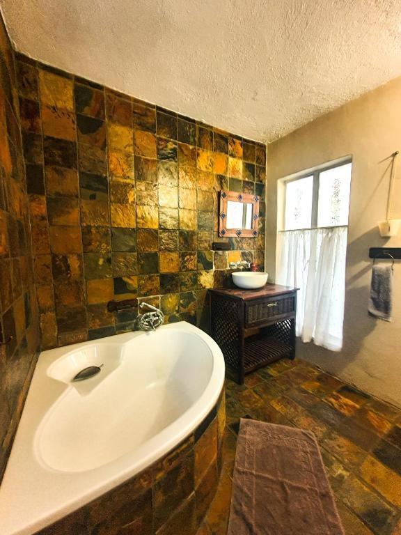 Just Tiffany Guest House & Conference Facility Potchefstroom Extérieur photo
